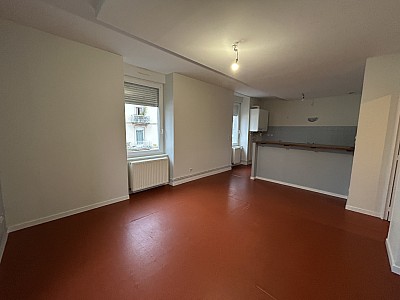 APPARTEMENT T3 A LOUER - Le Creusot - 63 m2 - 492 &euro; charges comprises par mois
