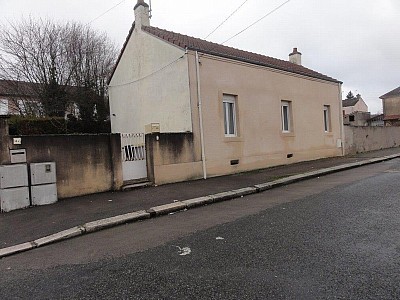MAISON A LOUER - Le Creusot - 62 m2 - 655€ charges comprises par mois