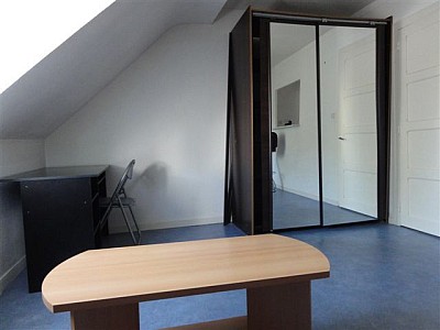 STUDIO A LOUER - Le Creusot - 21 m2 - 295€ charges comprises par mois