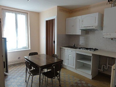 STUDIO A LOUER - Le Creusot - 32 m2 - 345€ charges comprises par mois