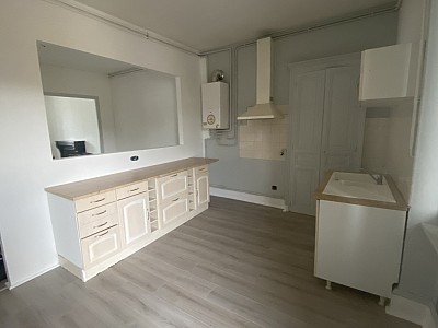 APPARTEMENT T3 A LOUER - Le Creusot - 95 m2 - 630€ charges comprises par mois