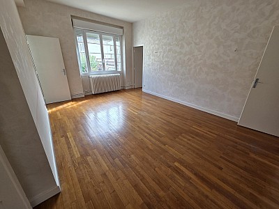 APPARTEMENT T3 A LOUER - Le Creusot - 76 m2 - 565€ charges comprises par mois