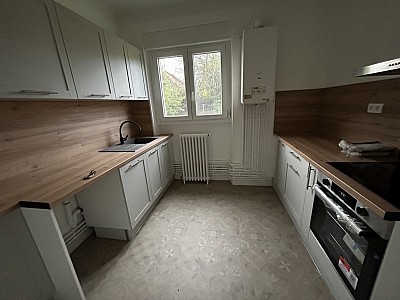 APPARTEMENT T3 A LOUER - Le Creusot - 65 m2 - 625€ charges comprises par mois