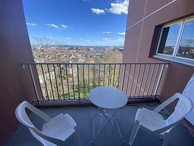 STUDIO A LOUER - Le Creusot - 31 m2 - 395 &euro; charges comprises par mois