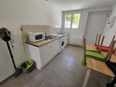STUDIO A LOUER - Le Creusot - 32 m2 - 343 &euro; charges comprises par mois