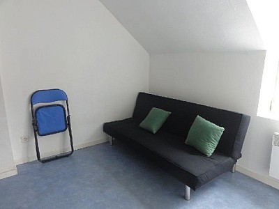 STUDIO A LOUER - Le Creusot - 11.85 m2 - 227 &euro; charges comprises par mois