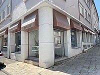 LOCAL COMMERCIAL A LOUER - Le Creusot - 250 m2 - 1 200 € HC par mois
