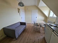 STUDIO A LOUER - Le Creusot - 19 m2 - 325 € charges comprises par mois