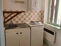STUDIO A LOUER - Le Creusot - 15 m2 - 205 € charges comprises par mois