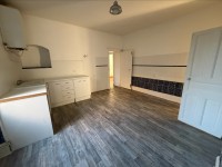 APPARTEMENT T3 A VENDRE - ST SERNIN DU BOIS - 77 m2 - 56 000 &euro;
